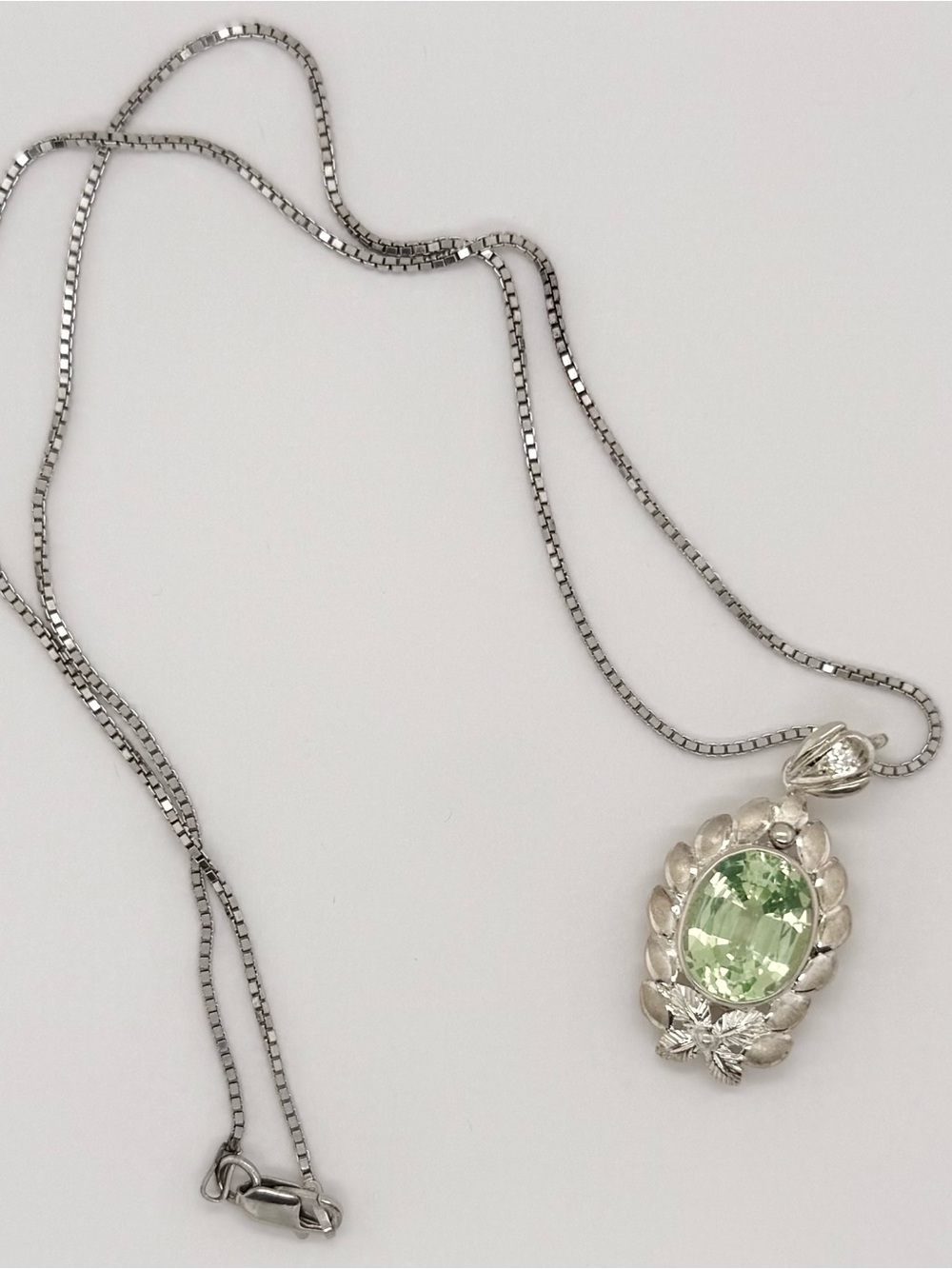 Sterling Silver 9.25 Green Amethyst Gemstone Pendant Necklace Cut Oval 18 inches